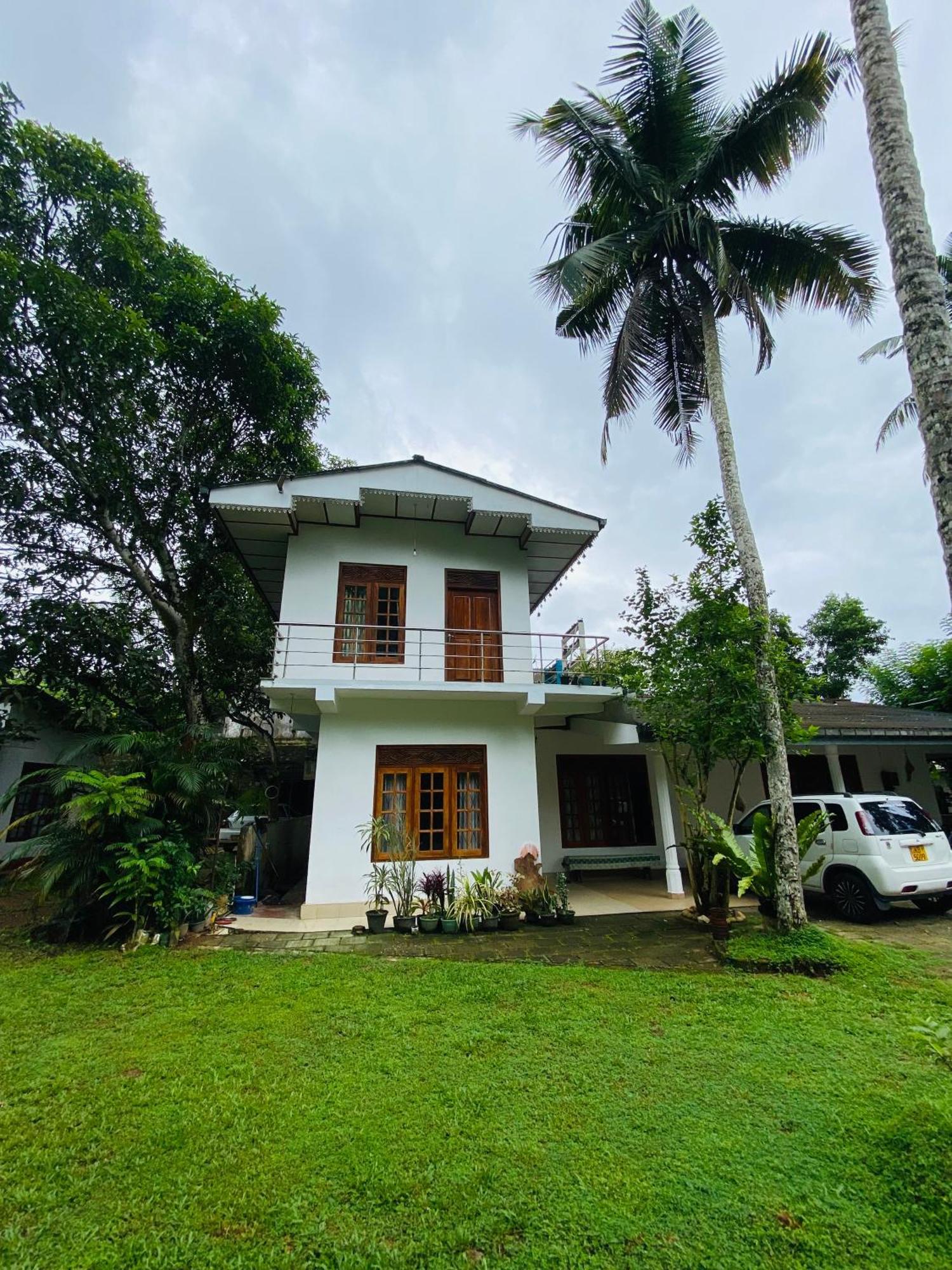 Summer Ridge - Homestay Ratnapura Exterior photo